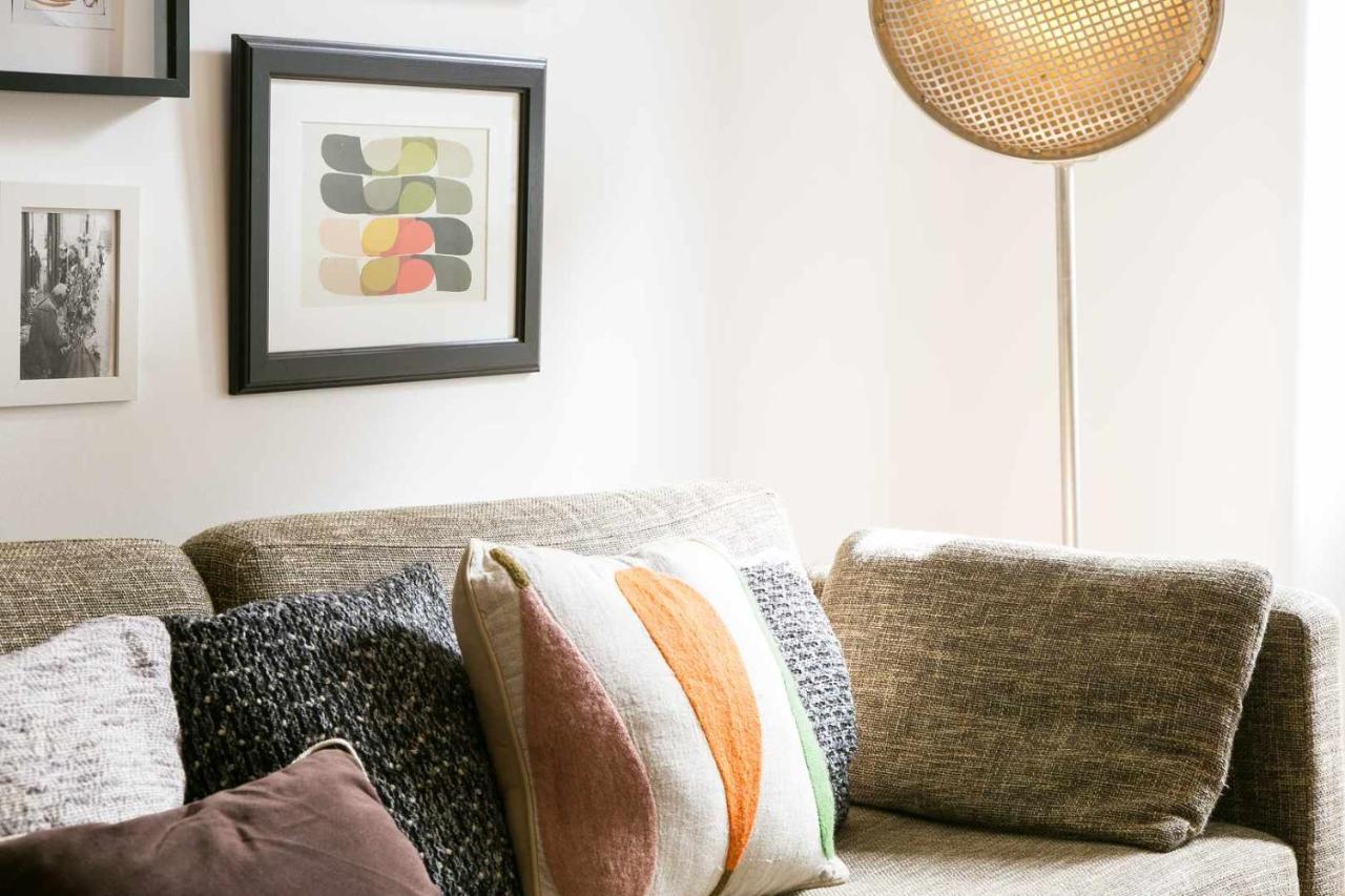 Charming Lisbon Home With Terrace St Amaro Buitenkant foto